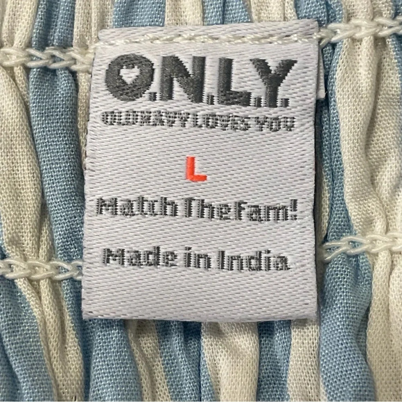 OLD NAVY Matching Printed Smocked Bralette Top in Blue Stripe - Picture 6 of 8